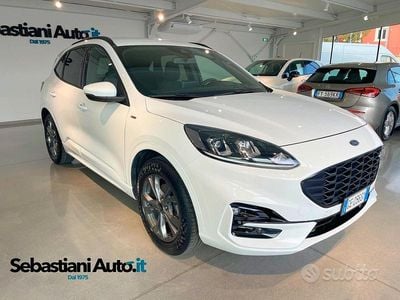 Usata Ford Kuga ST-Line 150 CV (110 kW) 2021 Frozen white SUV