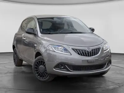 Usata Lancia Ypsilon Silver 70 CV (51 kW) 2023 Grigio Utilitaria