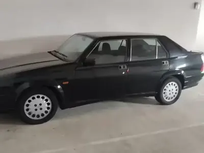 Usata Alfa Romeo 75 105 CV (77 kW) 1991 Nero Berlina