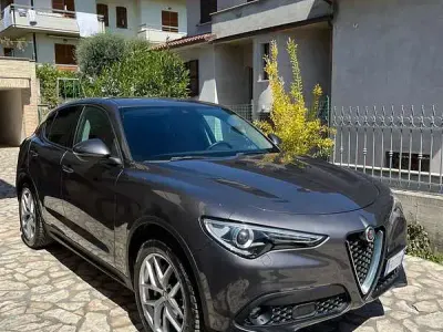 Second-hand Alfa Romeo Stelvio Executive 218 CP (160 kW) 2018 SUV
