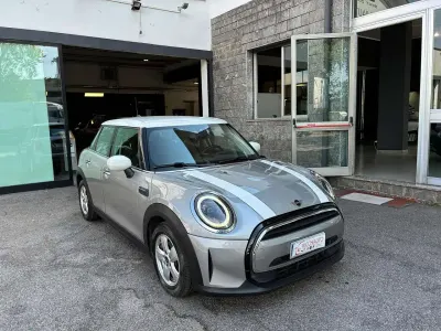 Usata Mini Cooper Essential 136 CV (100 kW) 2023 Grigio Utilitaria