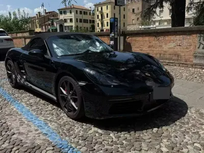 Usata Porsche 718 300 CV (220 kW) 2022 Nero Cabrio