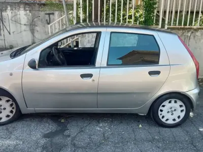 Usata Fiat Punto 80 CV (58 kW) 2003 Argento Utilitaria