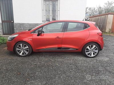 Second-hand Renault Clio IV 90 CP (66 kW) 2014 Roșu Hatchback