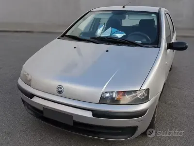 Usata Fiat Punto 80 CV (58 kW) 2002 Grigio Utilitaria
