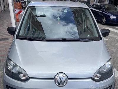 Begagnad VW up! 60 HK (44 kW) 2015 Grå Halvkombi