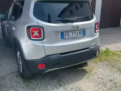 Usata Jeep Renegade 120 CV (88 kW) 2016 Grigio SUV