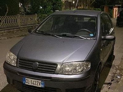 Usata Fiat Punto 60 CV (44 kW) 2004 Grigio Utilitaria