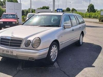 Usata Mercedes E200 Elegance 186 CV (136 kW) 1997 Station wagon