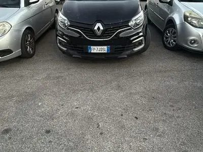 Usata Renault Captur 90 CV (66 kW) 2018 Nero SUV