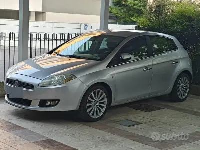 Usata Fiat Bravo 120 CV (88 kW) 2010 Grigio Utilitaria