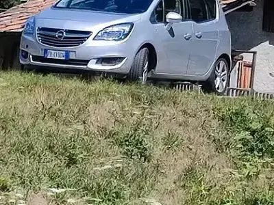 Usata Opel Meriva 120 CV (88 kW) 2015 Grigio Monovolume