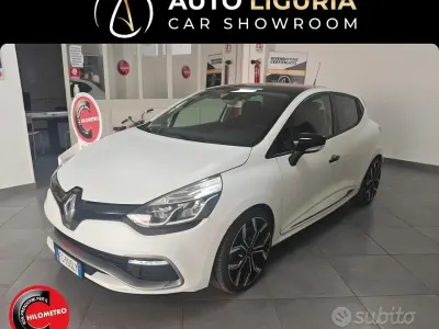 Usata Renault Clio IV Trophy 220 CV (161 kW) 2016 Bianco perlato Berlina