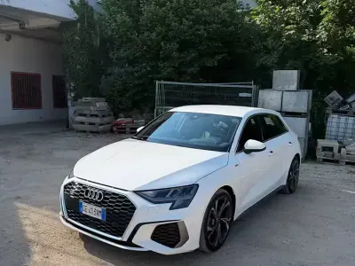 Usata Audi A3 S-Line 200 CV (147 kW) 2021 Bianco Berlina