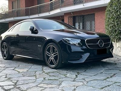 Usata Mercedes E220 AMG 194 CV (142 kW) 2020 Nero Coupé