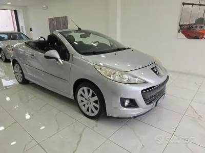 Usata Peugeot 207 CC 120 CV (88 kW) 2010 Grigio Cabrio