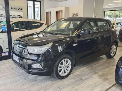 Usata SsangYong Tivoli 116 CV (85 kW) 2016 Nero SUV