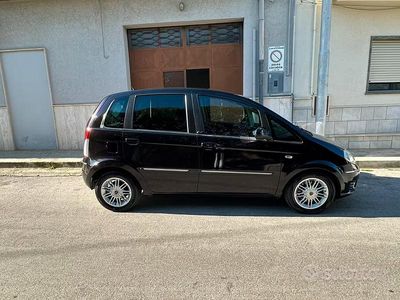 Usata Lancia Musa 95 CV (69 kW) 2013 Nero Monovolume