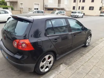 Usata VW Golf IV GTI 200 CV (147 kW) 2005 Nero Berlina