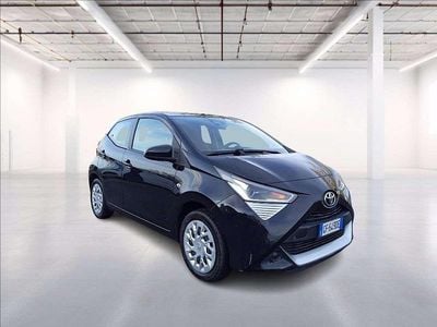 Usata Toyota Aygo X-wave 72 CV (52 kW) 2021 Nero metallizzato Utilitaria