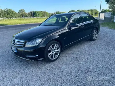 Usata Mercedes C220 170 CV (125 kW) 2013 Nero Berlina