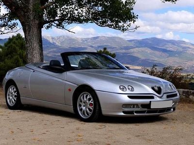 Usata Alfa Romeo Spider 218 CV (160 kW) 2002 Argento Cabrio