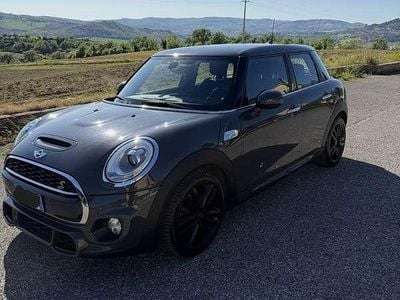 Begagnad Mini John Cooper Works 170 HK (125 kW) 2017 Grå Halvkombi