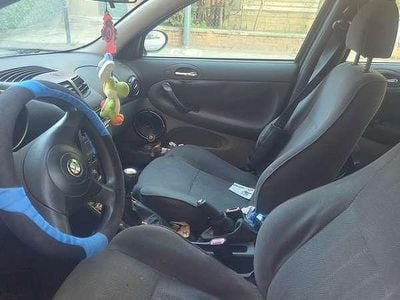 Usata Alfa Romeo 2000 Progression 140 CV (102 kW) 2003 Blu/azzurro Berlina