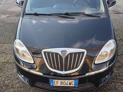 Usata Lancia Musa 95 CV (69 kW) 2011 Nero Monovolume