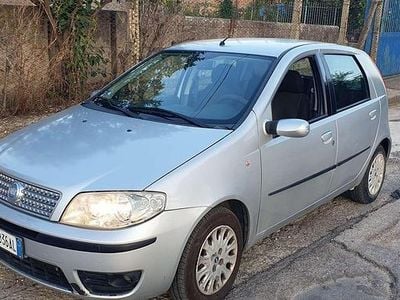 Usata Fiat Punto Dynamic 69 CV (50 kW) 2008 Argento Utilitaria