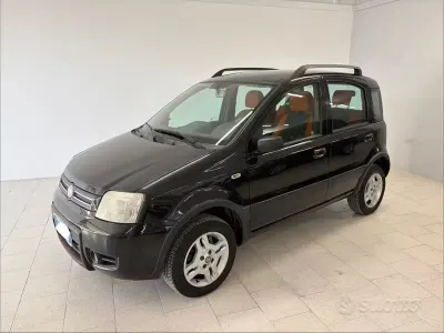 Usata Fiat Panda Climbing 60 CV (44 kW) 2009 Nero Utilitaria