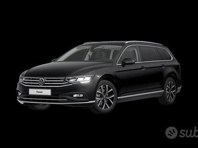 Usata VW Passat Elegance 150 CV (110 kW) 2022 Nero Station wagon