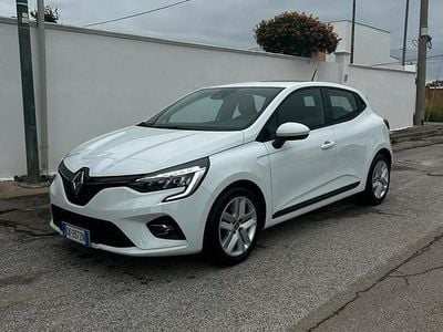 Usata Renault Clio V Business 101 CV (74 kW) 2022 Bianco Berlina