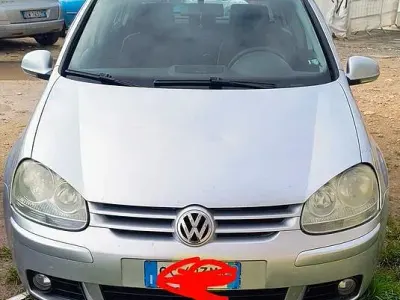 Usata VW Golf IV 140 CV (102 kW) 2004 Grigio Berlina