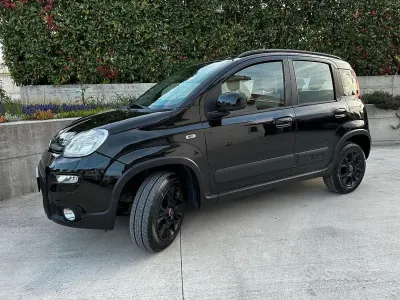 Usata Fiat Panda 4x4 85 CV (62 kW) 2015 Nero Utilitaria