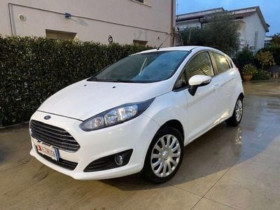 Bianco Usata 2015 Ford Fiesta Business Edition Berlina | 7900 € (Buon prezzo)