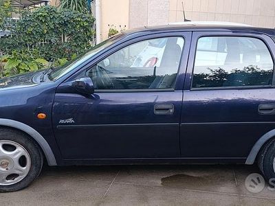 Usata Opel Corsa 45 CV (33 kW) 1996 Utilitaria