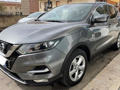 Usado Nissan Qashqai 116 HP (85 kW) 2019 Preto SUV