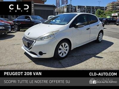 Usata Peugeot 208 68 CV (50 kW) 2013 Bianco Utilitaria