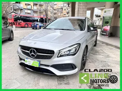 Begagnad Mercedes CLA200 Premium 136 HK (100 kW) 2018 Grå Sedan