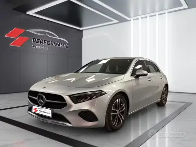 Occasion Mercedes A180 Advanced 116 ch (85 kW) 2024 Gris Berline