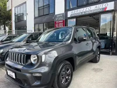 Begagnad Jeep Renegade Longitude 120 HK (88 kW) 2023 Grå SUV