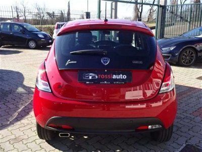 usata Lancia Ypsilon 1.0 firefly hybrid Silver ADATTA X NEOPATENTATI