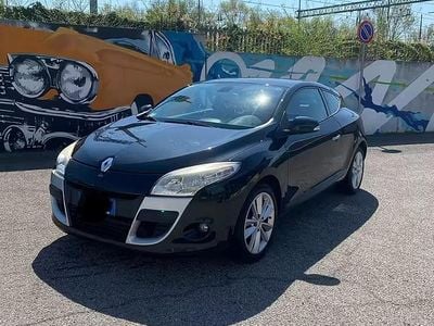 Begagnad Renault Mégane Coupé Luxe 110 HK (80 kW) 2010 Svart Sportkupé