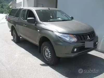 Usata Mitsubishi L200