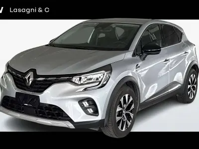 Usata Renault Captur Techno 94 CV (69 kW) 2023 Argento SUV