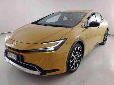 Usata Toyota Prius 151 CV (111 kW) 2024 Giallo Utilitaria