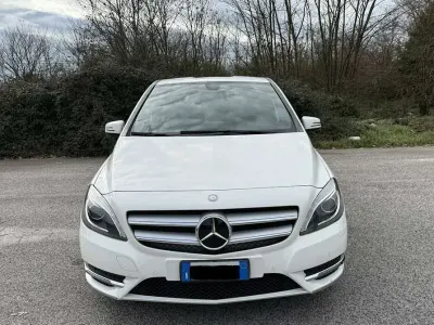 Usata Mercedes B200 Premium 136 CV (100 kW) 2012 Utilitaria