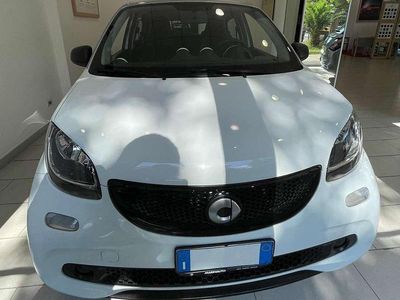 Usata Smart ForFour Passion 71 CV (52 kW) 2017 Bianco Utilitaria