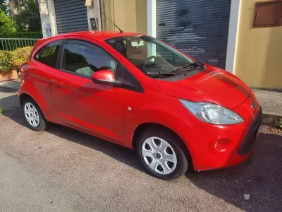 Usata Ford Ka 69 CV (50 kW) 2016 Rosso Berlina